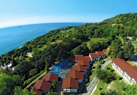 1, 3, 5 или 7 нощувки в самостоятелна къща за 2-ма или 4-ма във Ваканционен комплекс Фичоза, край Варна