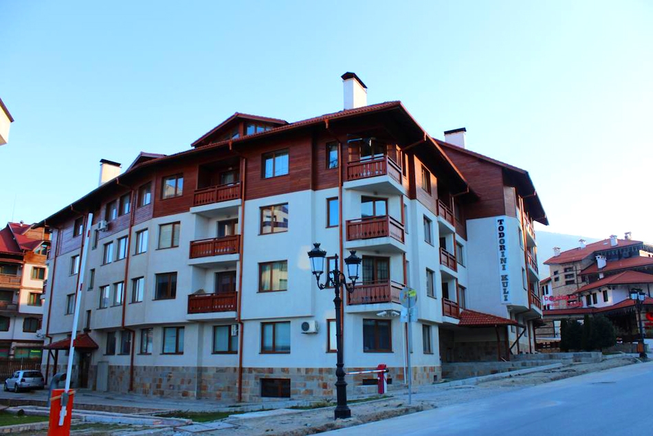 Нощувка на човек в Kомплекс Тодорини кули, Банско