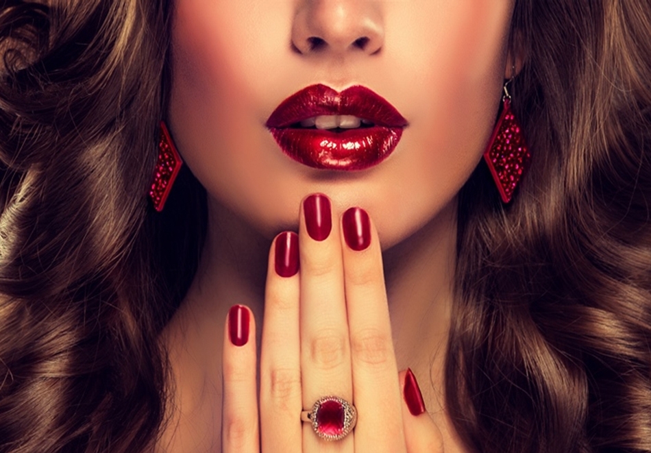 Маникюр с гел лак + сешоар от Beauty Studio Danny, София