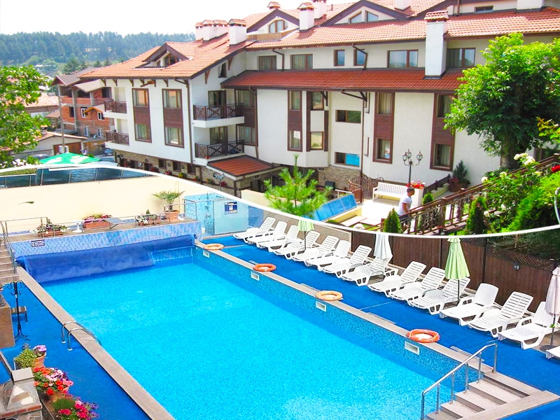 Нощувка за двама със закуска + 2 топли минерални басейна и СПА зона от хотел Аквилон Резидънс & СПА, с. Баня