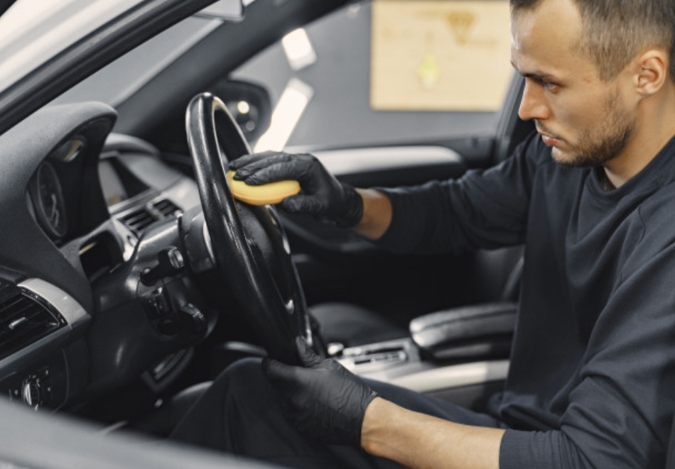 Машинно пране на салон на автомобил само за 65 лв. от Автокозметичен център Авто Макс