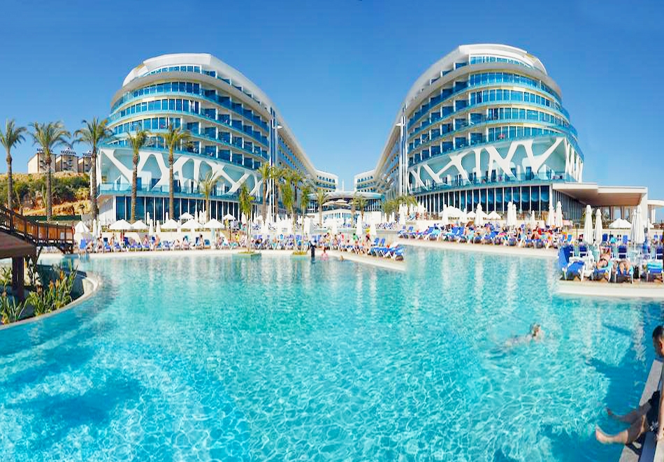 Почивка през октомври в Анталия, Турция! 7 нощувки на човек на база All Inclusive Plus + 6 басейна с пързалки, собствен пясъчен плаж и СПА пакет в Vikingen infinity resort & SPA 5*, от Ню Сън