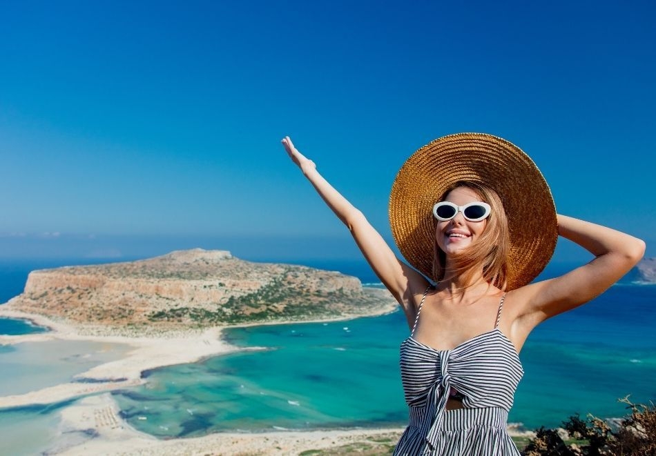 Круиз "5 гръцки острова - Родос, Крит, Милос, Миконос, Санторини и Кушадасъ"! Автобусен транспорт и 7 нощувки на човек във вътрешна каюта на база All Inclusive на борда на Celestyal Crystal!