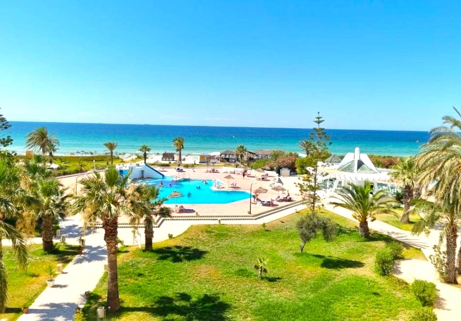 Промо почивка на първа линия в Тунис! Самолетен билет от София + 7 нощувки на човек на база All Inclusive в Helya Beach and Spa 4*