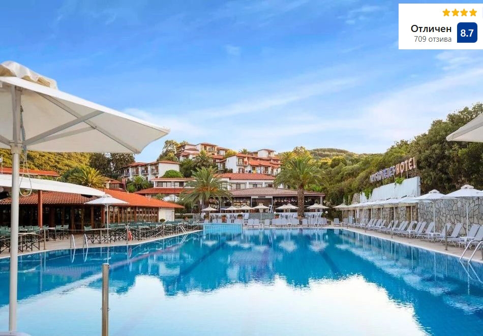 Ранни записвания на 150м. от плажа в Урануполи, Гърция: All Inclusive нощувка на човек + басейн, чадър и шезлонг на плажа в хотел Aristoteles Holiday Resort & Spa****