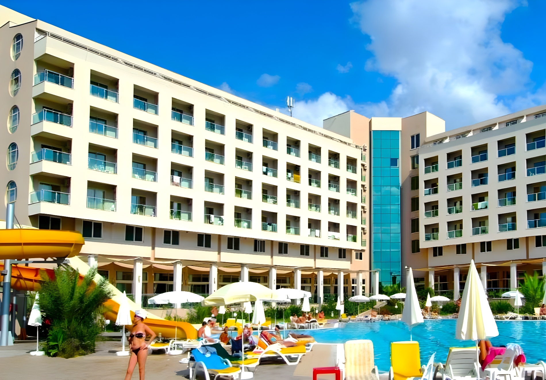 Ранни записвания в Алания, Турция: Самолетен билет от София + 7 нощувки на човек на база All Inclusive в Miarosa Konaklı Garden 4*