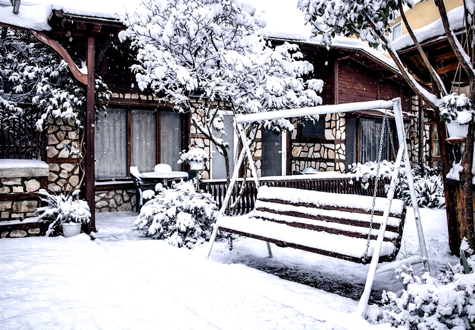 Почивка в Сапарева баня: Нощувка на човек от Къща за гости МЕГИ