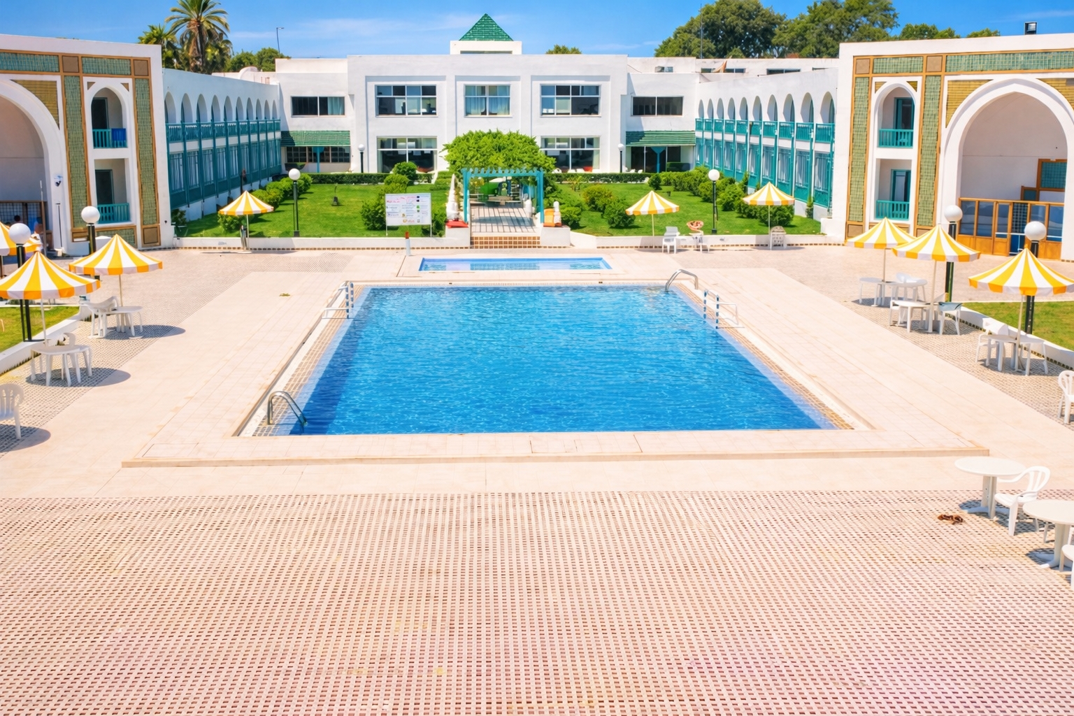 На първа линия в Хамамет, Тунис: Полет от София + 7 нощувки на човек на база All Inclusive в EL MOURADI CAP MAHDIA