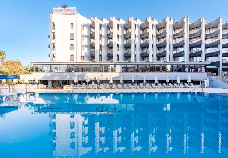 На 50м. от плажа в Алания, Турция: Полет от София + 7 нощувки на човек на база All Inclusive в A 11 HOTEL OBAKOY 4*