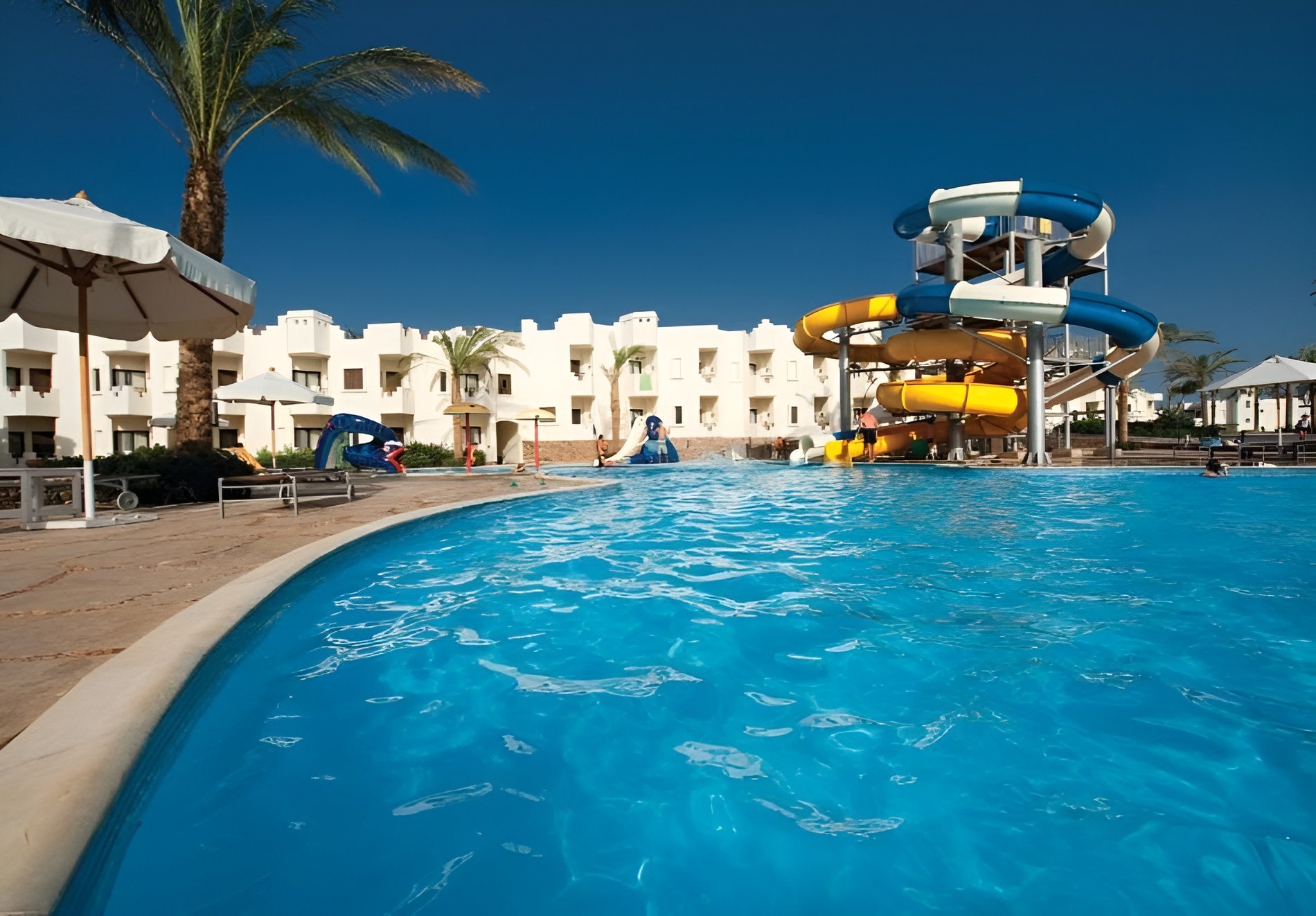 Промо оферта на първа линия в Шарм ел Шейх, Египет: Полет от София + 7 All Inclusive нощувки на човек в SHARM RESORT 4*