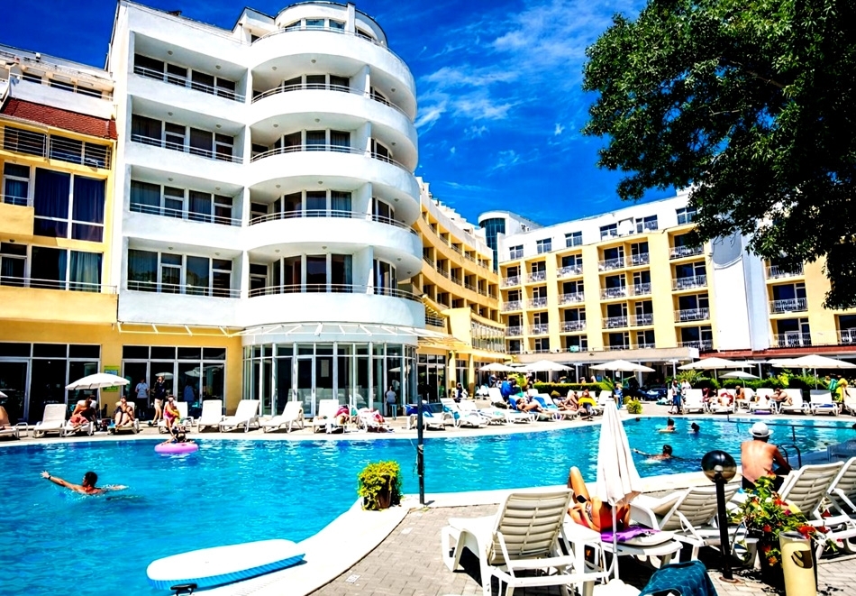 Почивка в Слънчев бряг: All Inclusive на човек + басейн от хотел Сън Палас****. Дете до 11.99г - БЕЗПЛАТНО!