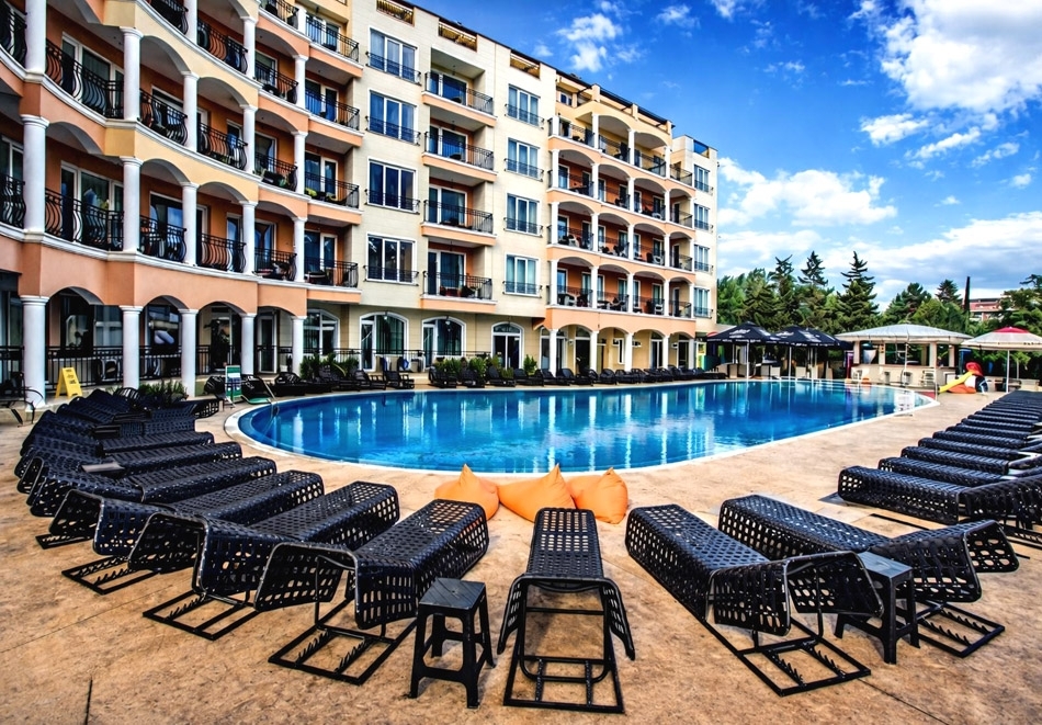 Почивка в Слънчев бряг: All Inclusive на човек + басейн от хотел Авеню Делукс****. Дете до 11.99г - БЕЗПЛАТНО!