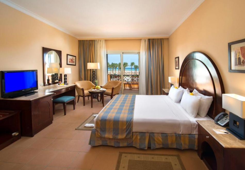 През октомври в STELLA BEACH RESORT & SPA MAKADI BAY 5*, Хургада, Египет! Чартърен полет от София + 7 нощувки на човек на база All Inclusive!, снимка 8