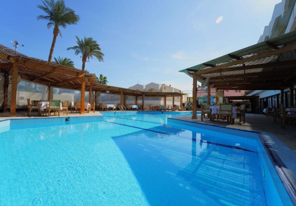 All Inclusive + аквапарк на 1-ва линия в Хургада, Египет! Чартърен полет от София + 7 нощувки на човек в ZYA REGINA RESORT & AQUA PARK 4*, снимка 3