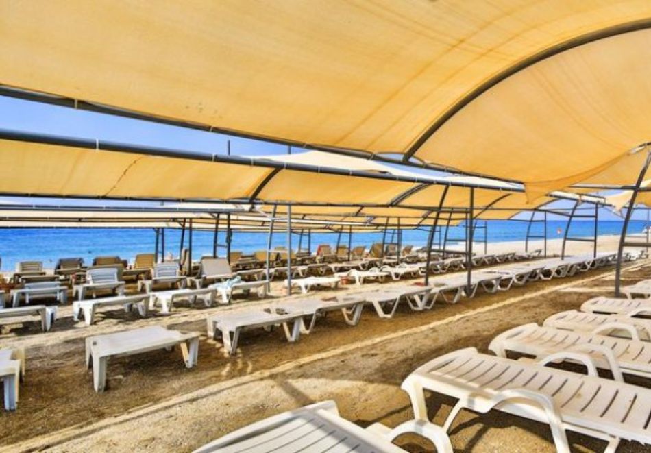 Ultra All Inclusive + басейни и пързалки на 50м. от плажа в Алания, Турция! Автобусен транспорт + 7 нощувки на човек в хотел HEDEF RESORT & SPA 5*, снимка 7