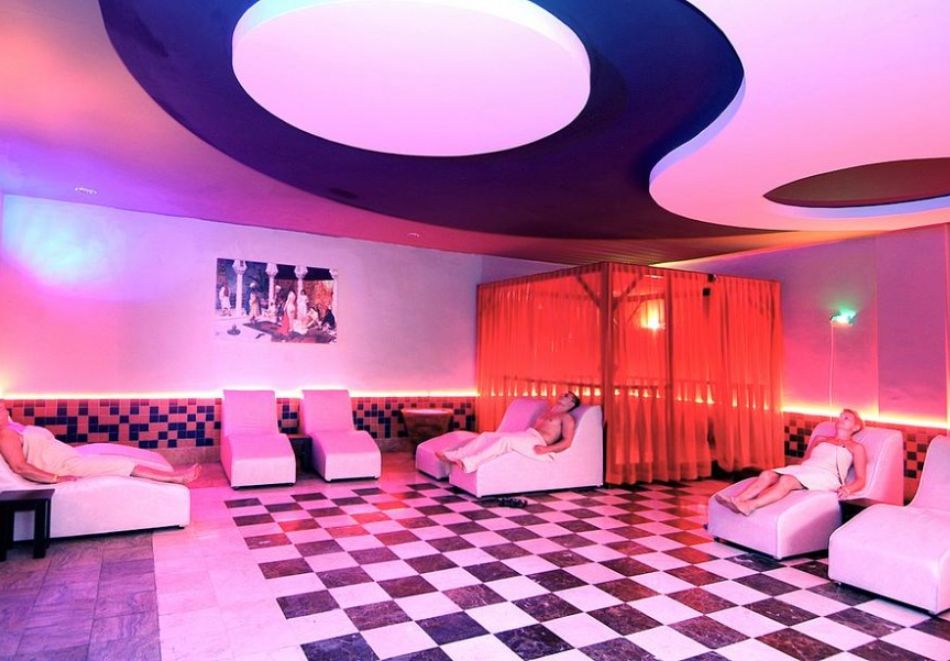 Ultra All Inclusive + басейни и пързалки на 50м. от плажа в Алания, Турция! Автобусен транспорт + 7 нощувки на човек в хотел HEDEF RESORT & SPA 5*, снимка 6