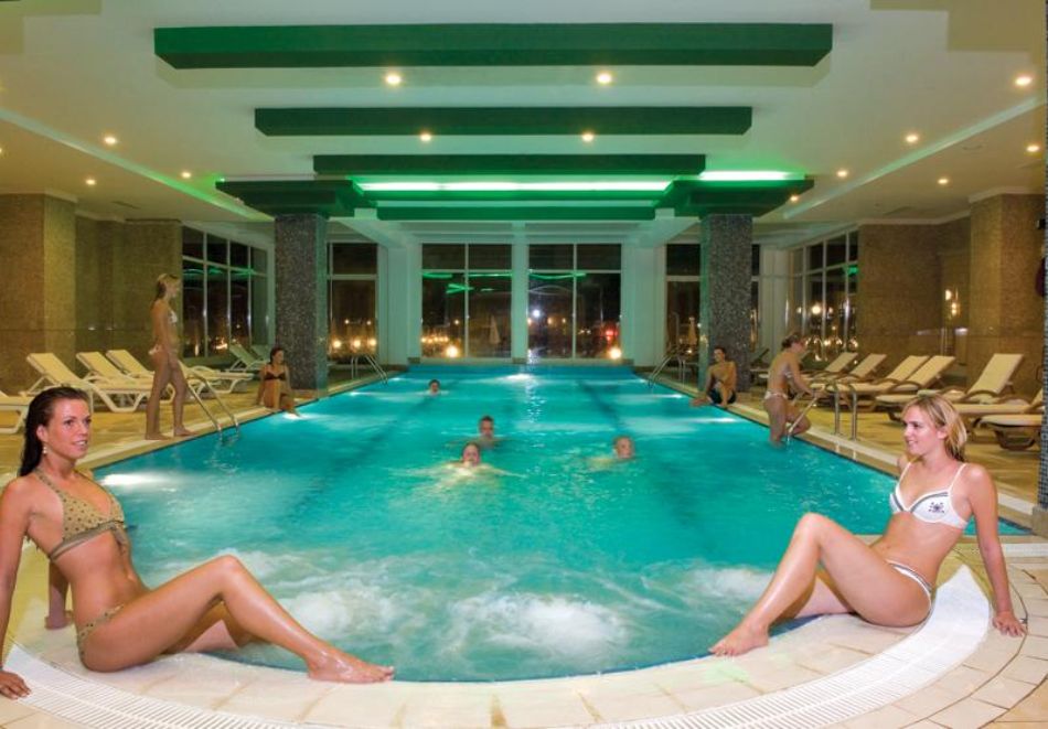 Ultra All Inclusive + басейни и пързалки на 50м. от плажа в Алания, Турция! Автобусен транспорт + 7 нощувки на човек в хотел HEDEF RESORT & SPA 5*, снимка 5