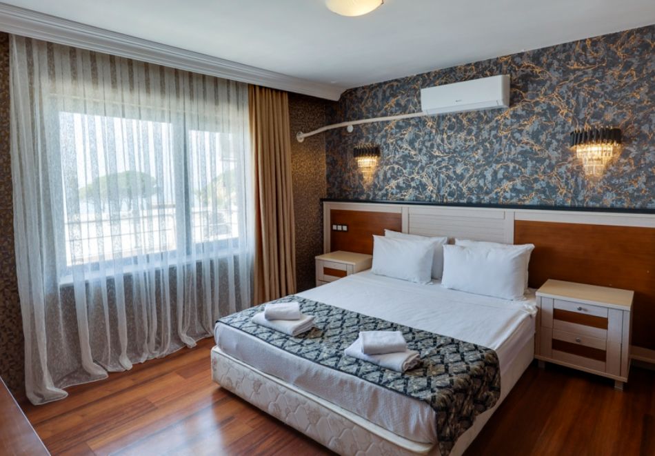 На първа линия в Бодрум! Полет от София + 7 All Inclusive нощувки за ДВАМА в ROYAL BEACH CLUB 4*, снимка 7