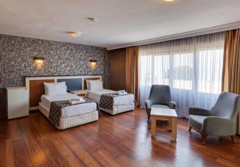На първа линия в Бодрум! Полет от София + 7 All Inclusive нощувки за ДВАМА в ROYAL BEACH CLUB 4*, снимка 8