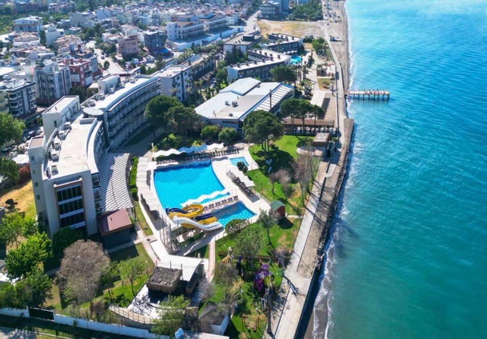 На първа линия в Бодрум! Полет от София + 7 All Inclusive нощувки за ДВАМА в ROYAL BEACH CLUB 4*, снимка 2