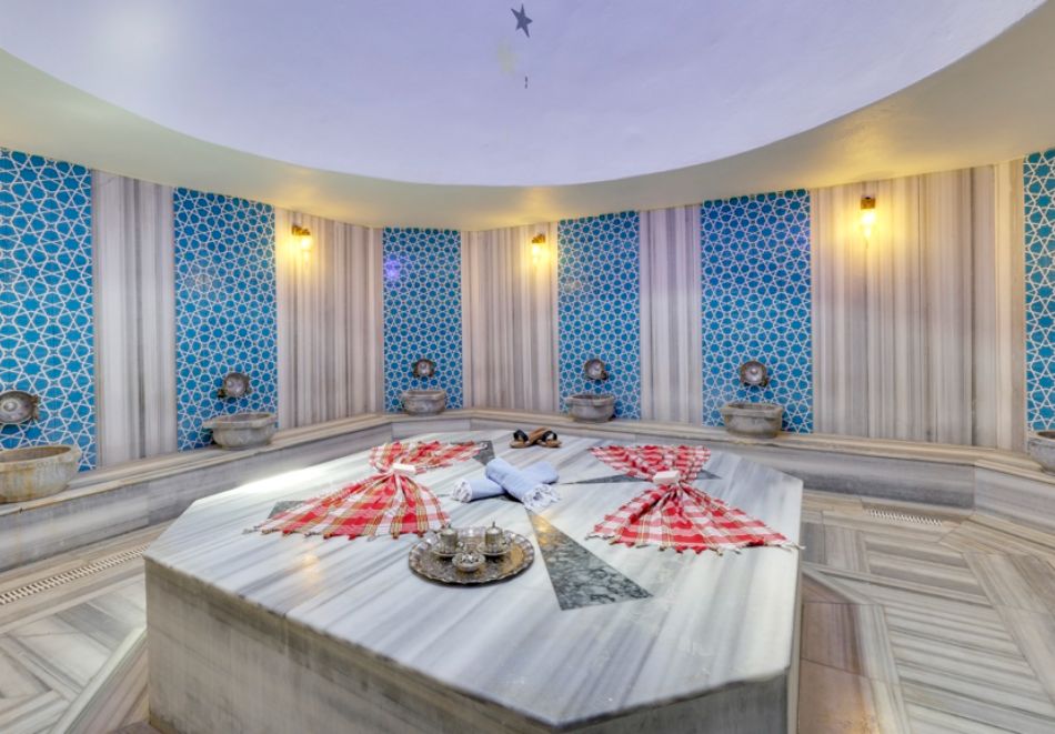 На първа линия в Бодрум! Полет от София + 7 All Inclusive нощувки за ДВАМА в ROYAL BEACH CLUB 4*, снимка 6