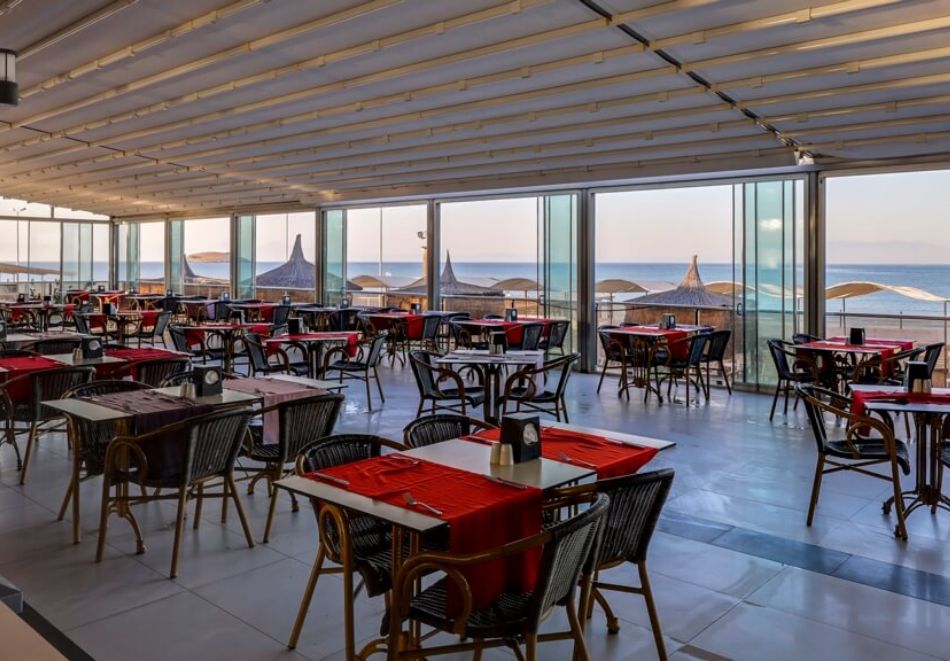 На първа линия в Бодрум! Полет от София + 7 All Inclusive нощувки за ДВАМА в ROYAL BEACH CLUB 4*, снимка 11