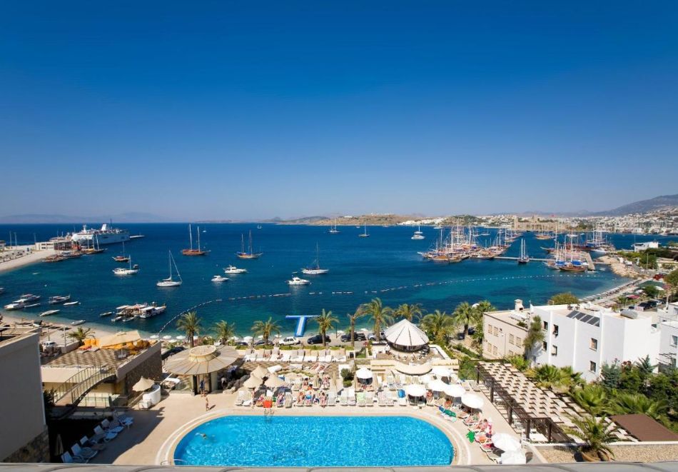 На първа линия в Diamond of Bodrum 5*, Бодрум! Самолетен билет от София + 7 нощувки за ДВАМА на база Ultra All Inclusive, снимка 6