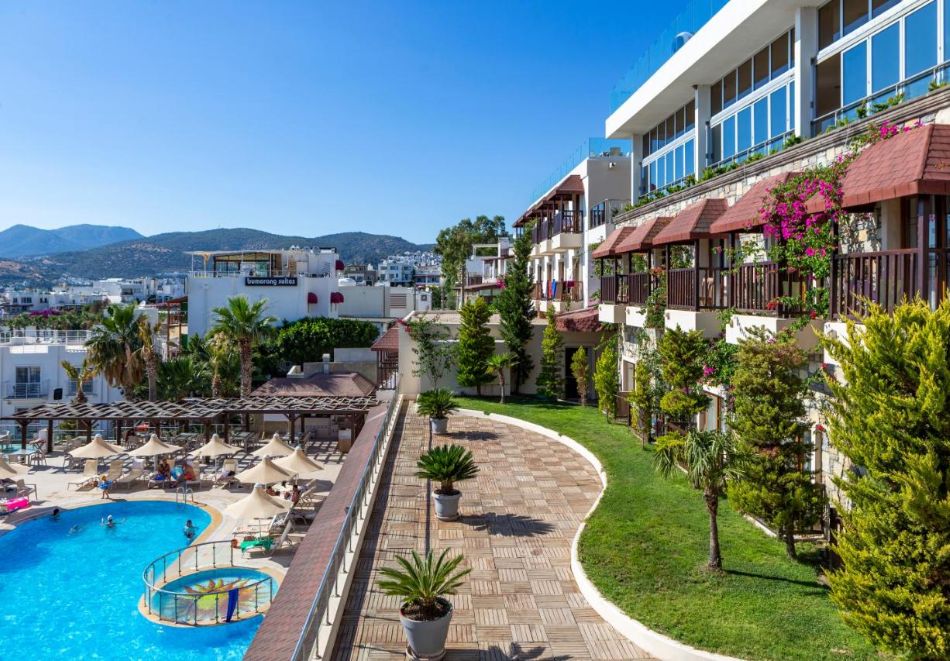 На първа линия в Diamond of Bodrum 5*, Бодрум! Самолетен билет от София + 7 нощувки за ДВАМА на база Ultra All Inclusive, снимка 5