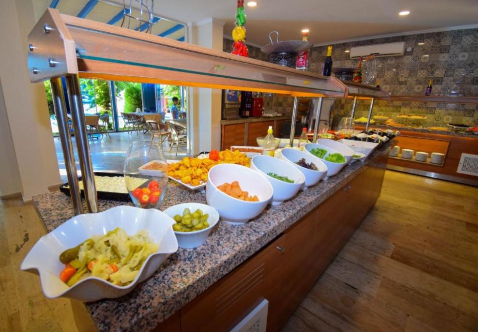 На 200м. от плажа в Мармарис! Полет от София + 7 All Inclusive нощувки за ДВАМА в ASTORIA BEACH HOTEL, снимка 7