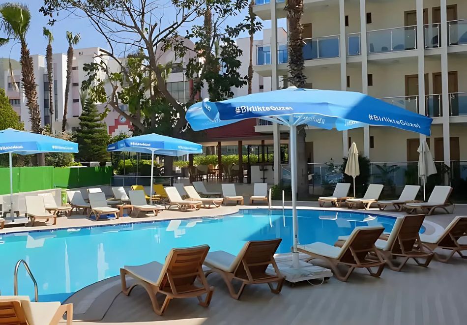 На 200м. от плажа в Мармарис! Полет от София + 7 All Inclusive нощувки за ДВАМА в ASTORIA BEACH HOTEL, снимка 2