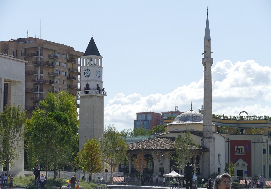 Златна есен в Албания - Дуръс, Круя, Тирана, Берат и посещение на Белградската крепост! Транспорт + 3 нощувки на човек със закуски и вечери от ТА Роял Холидейз, снимка 2