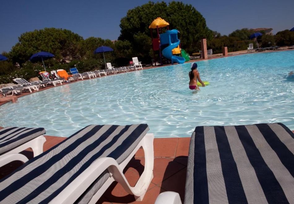 Почивка в Club Esse Gallura Beach, Сардиния, Италия! Самолетен билет от София + 7 нощувки на човек със закуски и вечери, снимка 3