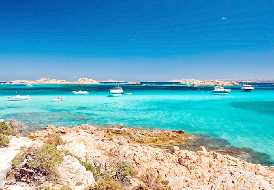 Почивка в Club Esse Gallura Beach, Сардиния, Италия! Самолетен билет от София + 7 нощувки на човек със закуски и вечери, снимка 10
