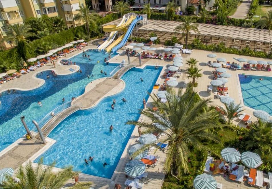 Ultra All Inclusive почивка на 50м. от плажа в Алания, Турция! Автобусен транспорт + 7 нощувки на човек в хотел HEDEF RESORT & SPA 5*  + басейни и водни пързалки. Дете до 11.99г. безплатно, снимка 3