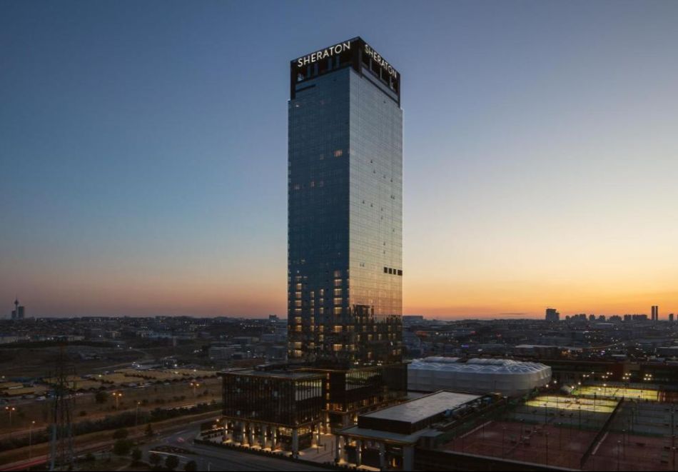 Нова 2026 година в Истанбул! Транспорт + 2 нощувки със закуски на човек + новогодишен куверт от ТА Надрумтур, снимка 2