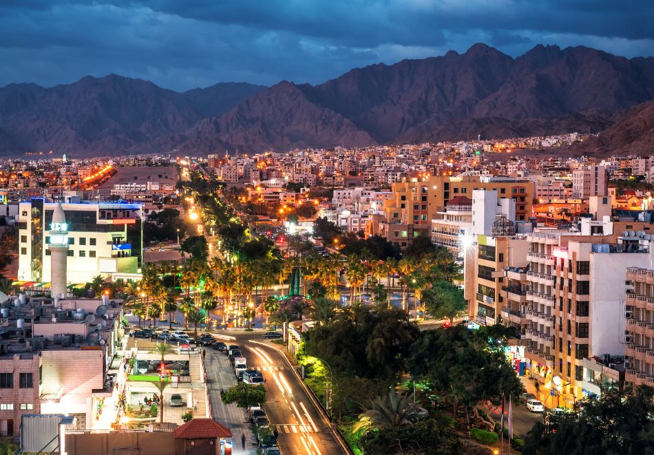 Почивка в Йордания! Самолетен билет от София + 7 нощувки на човек със закуски в  Laverda Hotel Standard. Възможност за посещение на град Петра и сафари в пустинята Уади Рум, снимка 2