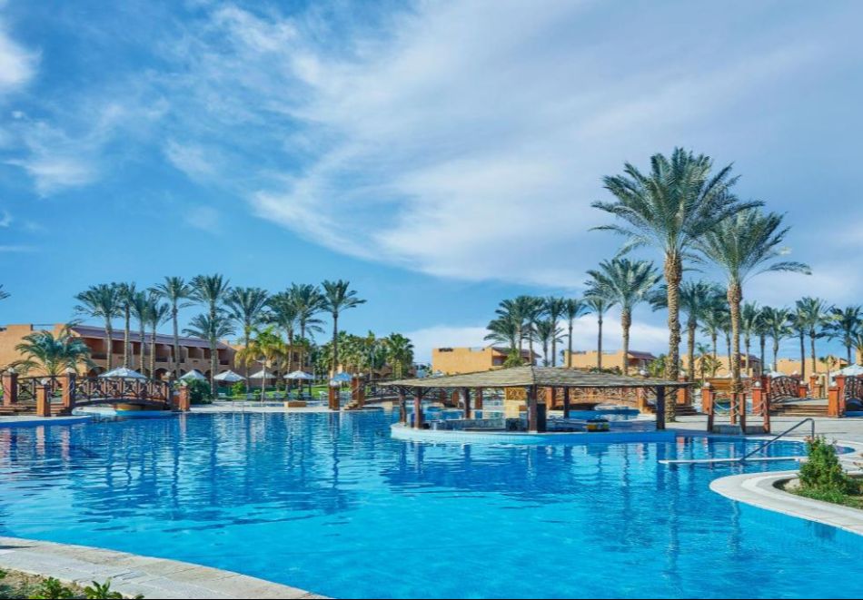 На първа линия в хотел JAZ Grand Marsa 5*, Марса Алам, Египет! Полет от София + 7 нощувки на база All Inclusive за ДВАМА, снимка 3