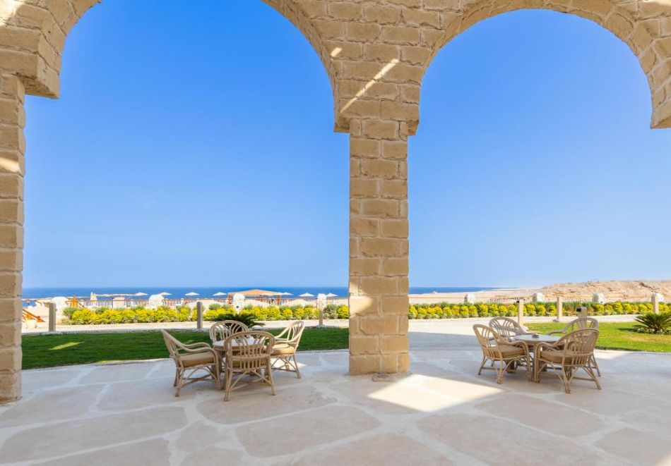 Почивка в Египет! Чартърен полет от София + 6 All Inclusive нощувки на човек в SIVA GOLDEN BAY MAKADI 4* + 1 нощувка, закуска, вечеря и посещение на пирамидите в Кайро, снимка 9