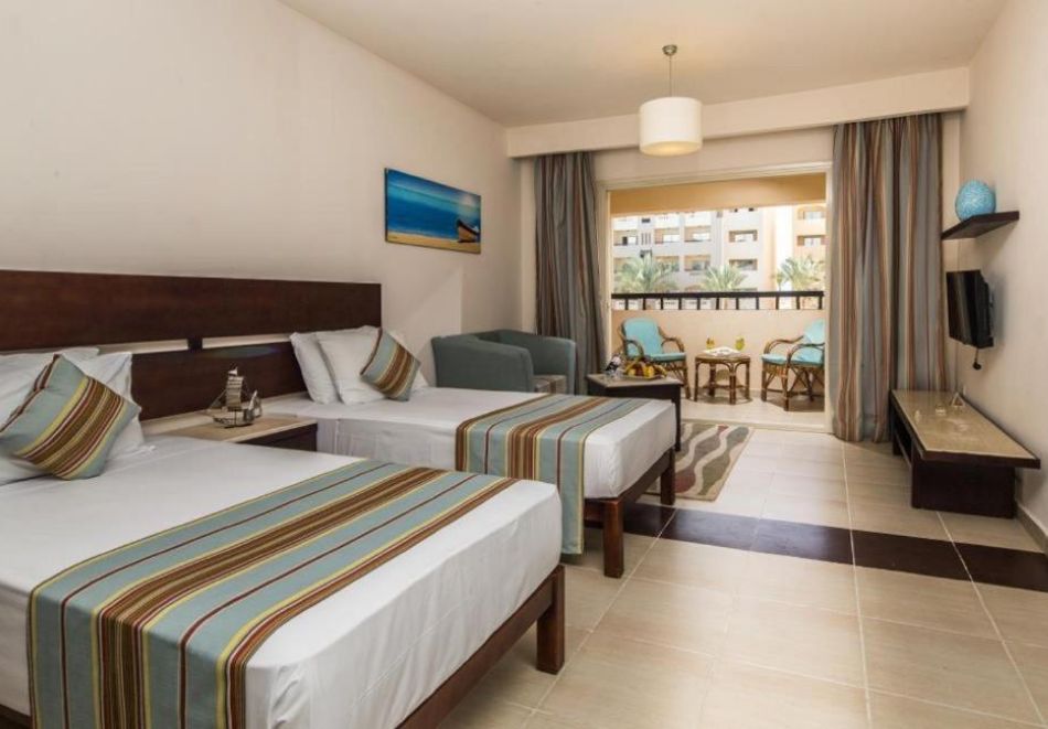 На първа линия в El Karma Aqua Beach Resort 4*, Хургада, Египет! Самолетен билет от София + 7 нощувки на човек на база All Inclusive, снимка 5