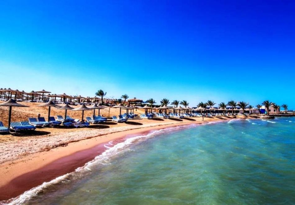 На първа линия в El Karma Aqua Beach Resort 4*, Хургада, Египет! Самолетен билет от София + 7 нощувки на човек на база All Inclusive, снимка 13