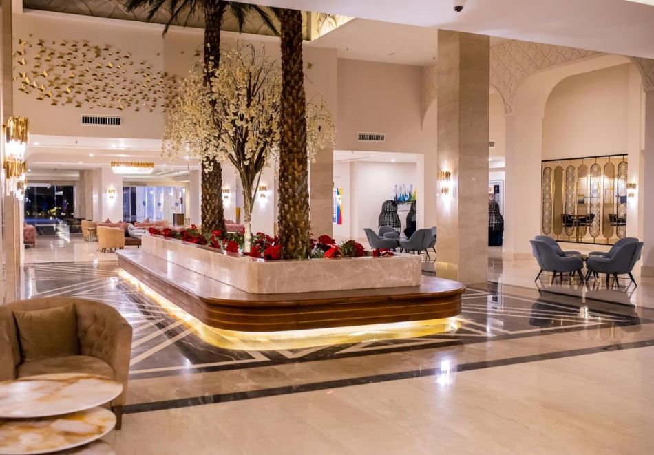 На първа линия в Bellagio Resort and Spa 5*, Хургада, Египет! Самолетен билет от София + 7 нощувки на човек на база All Inclusive, снимка 12