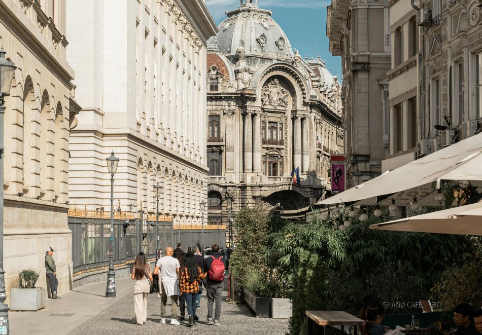 Екскурзия до Букурещ, Румъния + панорамна обиколка и трансфер до Терме! Транспорт от София или Пловдив + 2 нощувки на човек със закуски. Възможност за посещение на Солната мина Униреа, снимка 3