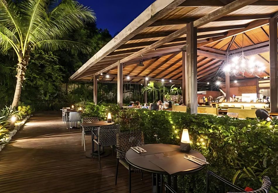 На първа линия о. Пукет, Тайланд! Самолетен билет от София + 8 нощувки на човек със закуски и вечери в BARCELO COCONUT ISLAND 5*, снимка 11