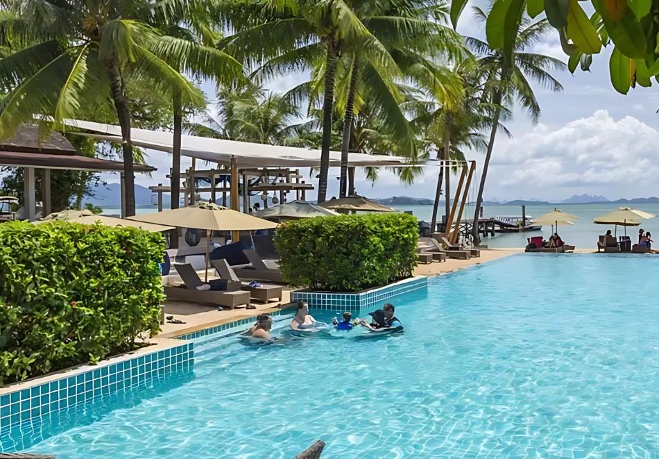 На първа линия о. Пукет, Тайланд! Самолетен билет от София + 8 нощувки на човек със закуски и вечери в BARCELO COCONUT ISLAND 5*, снимка 12