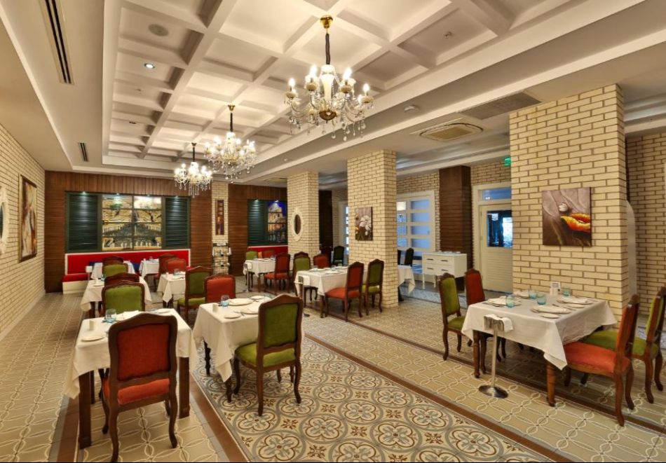 Ранни записвания за 2026г. в Crystal Waterworld Resort & Spa 5*, Белек, Турция! Автобусен транспорт + 7 нощувки на човек на база Ultimate Аll Inclusive + басейни. Дете до 11.99г. БЕЗПЛАТНО!, снимка 7