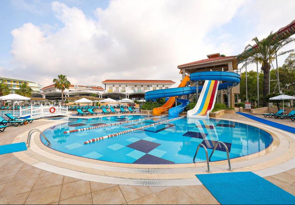 Ранни записвания за 2026г. в Crystal Paraiso Verde Resort & Spa 5*, Белек, Турция! Автобусен транспорт + 7 нощувки на човек на база Ultimate Аll Inclusive + басейни. Дете до 11.99г. БЕЗПЛАТНО!, снимка 4