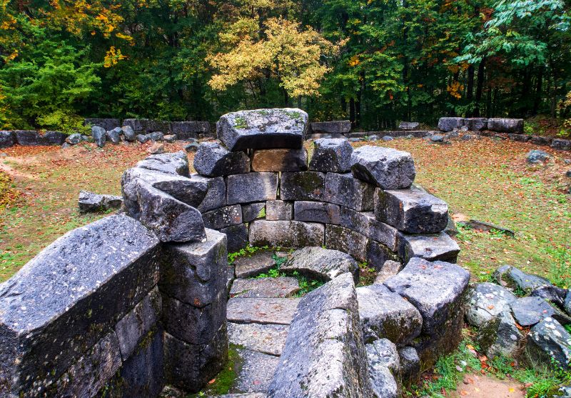 Екскурзия до Ямбол, Приморско, Малко Търново, Бегликташ и Созопол! Автобусен транспорт от Плевен или София + 2 нощувки със закуски на човек и посещение на античния град Кабиле, с. Бръшлян и замъка 
