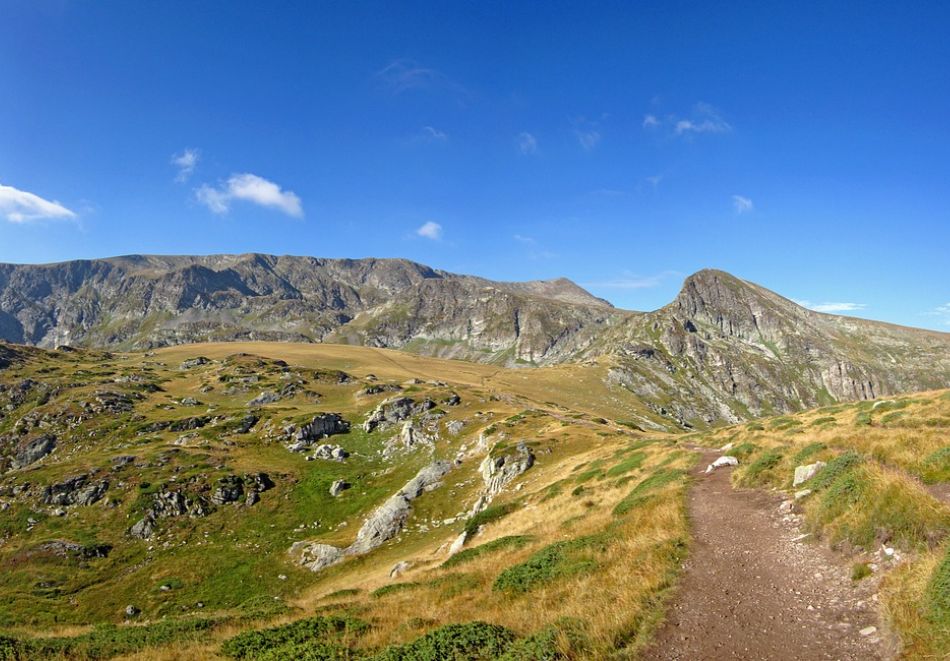 Екскурзия до Рилския манастир и Седемте рилски езера! Автобусен транспорт от София или Плевен + 1 нощувка със закуска и вечеря на човек, снимка 8