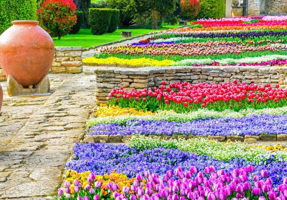 Екскурзия до Плиска, Златни пясъци, Балчик и Велики Преслав! Автобусен транспорт от Плевен + 1 нощувка на човек със закуска и вечеря, снимка 6