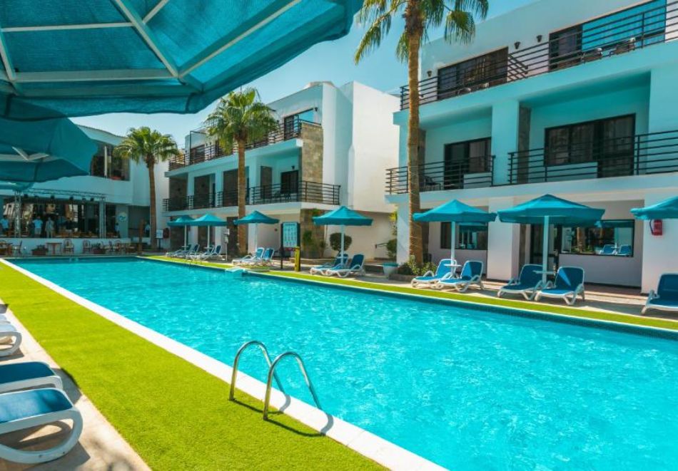 На първа линия с чартърен полет от София. 6 All Inclusive нощувки на човек в LA ROSA WAVES RESORT 4* + 1 нощувка, закуска, вечеря и посещение на пирамидите в Кайро, снимка 4